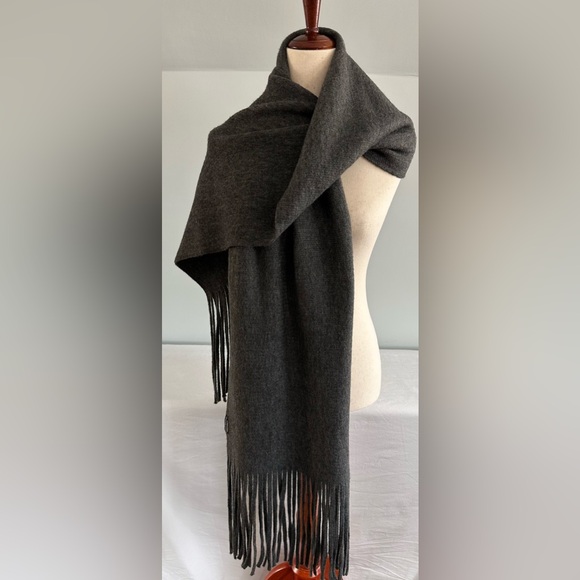 Lucky 🍀 Brand Dark Grey Long Large Scarf with Extra Long Tassels - Picture 1 of 6